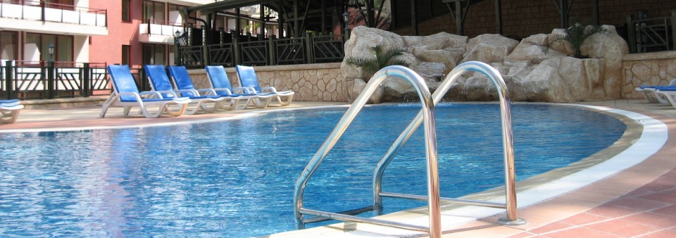 Mantenimiento de piscinas - Ibiza Kosta Services